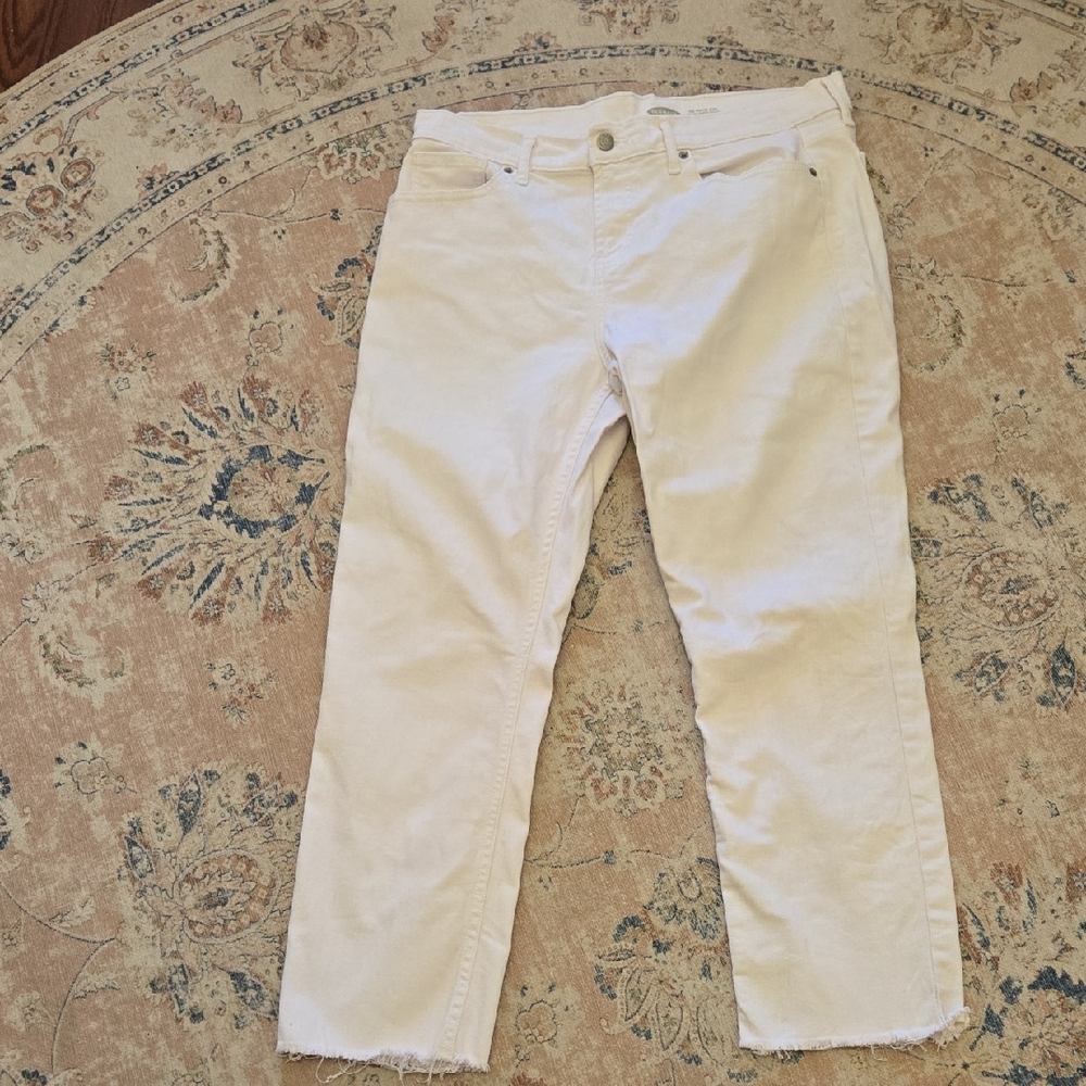 Old Navy Cream Straight-Leg Jeans with Raw Hem